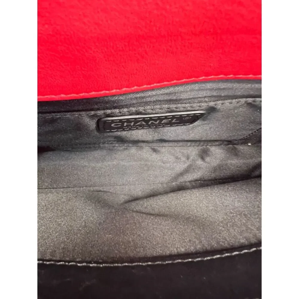 Chanel Women Pre-Loved Bag Very Good Condition - Picture 5 of 9